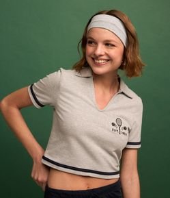 Blusa Polo Cropped em Algodão com Bordado de Raquete