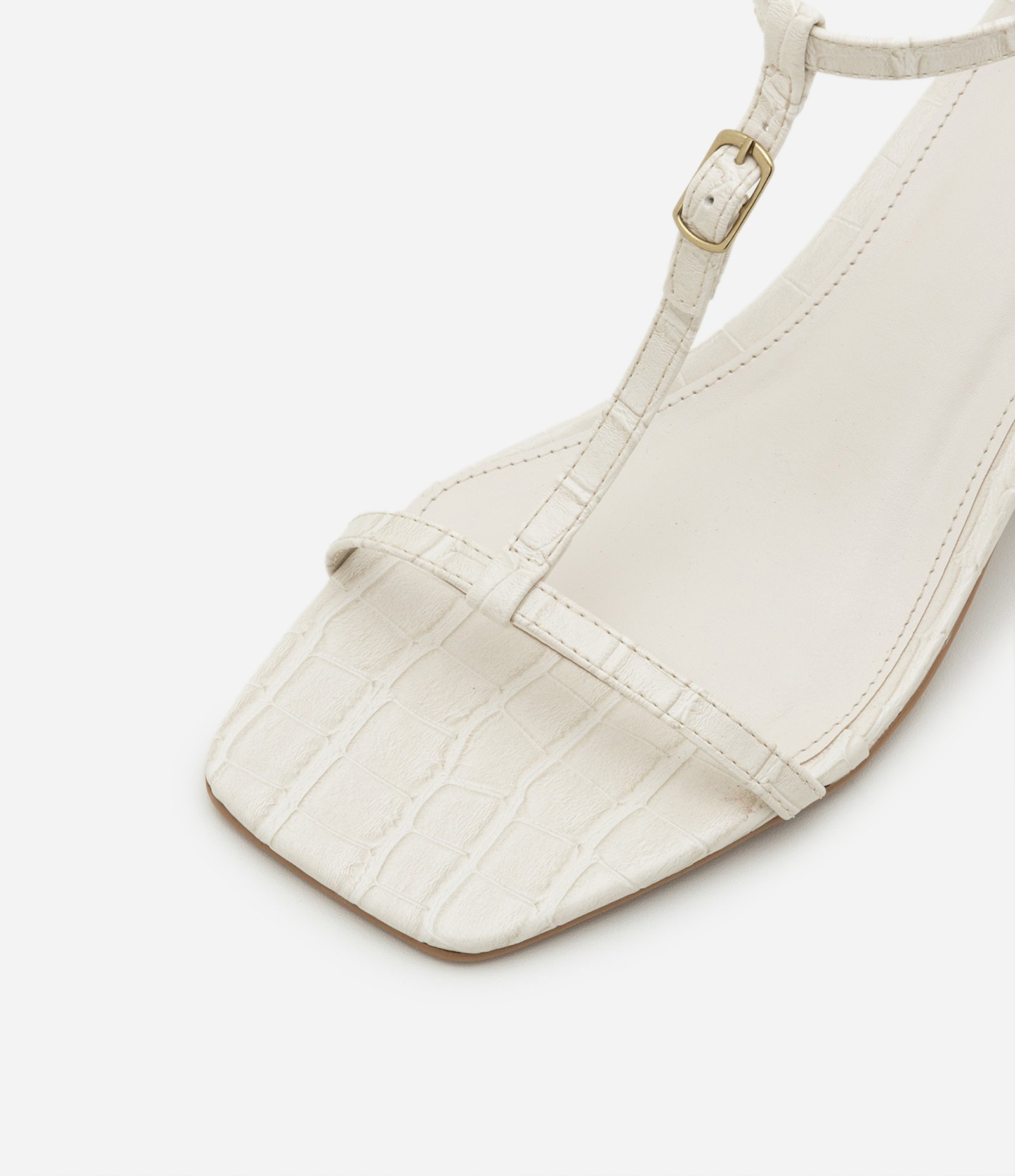Sandália em PU com Textura Croco e Tiras Finas Off White 2