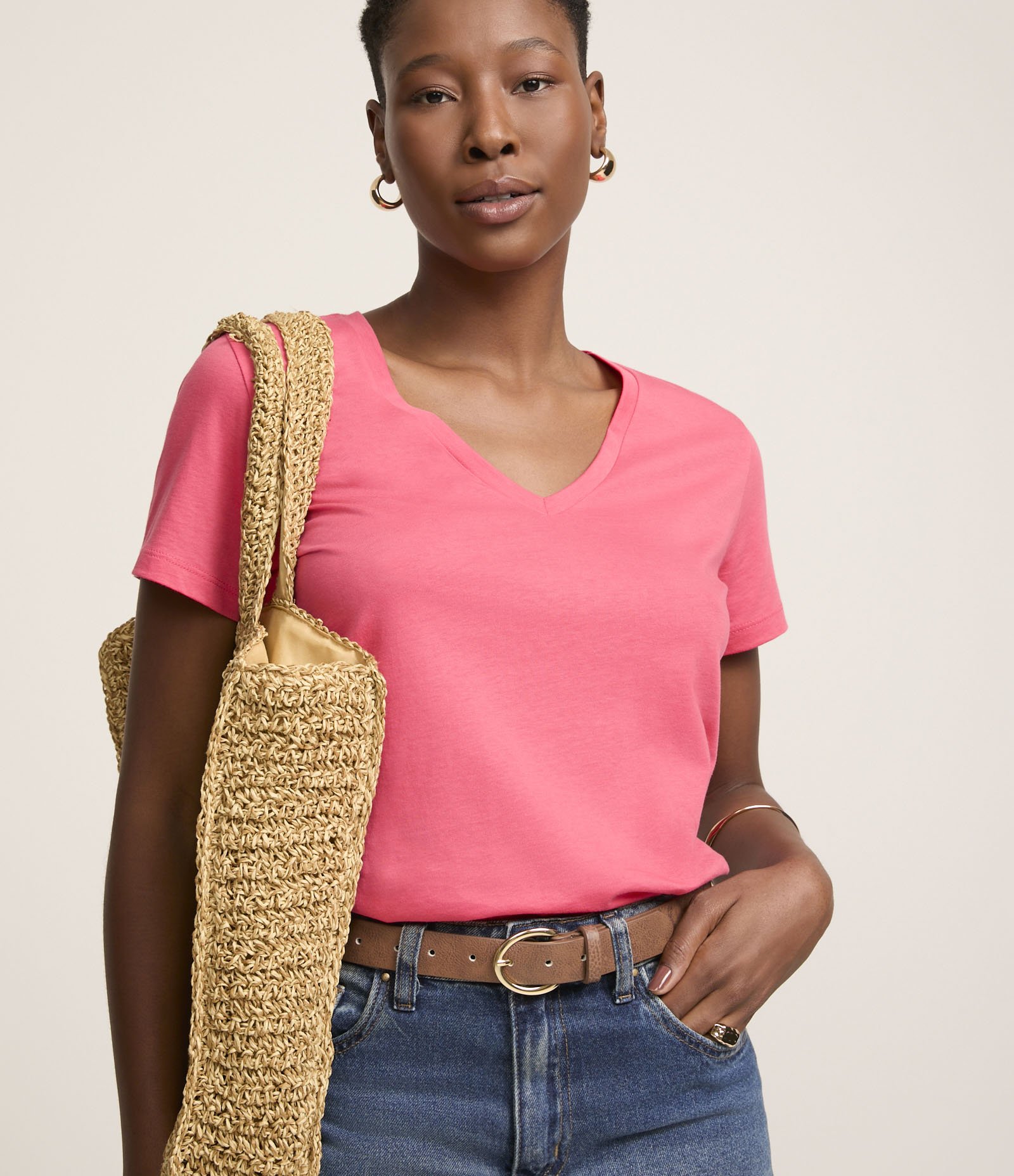 Blusa Básica em Algodão Peruano com Decote V Rosa Terracota 1