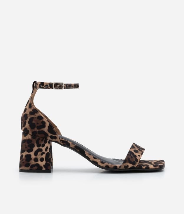 Sandália com Salto Bloco Bico Quadrado e Estampa Animal Print
