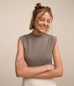 Blusa Regata Cropped em Ribana com Golinha Alta