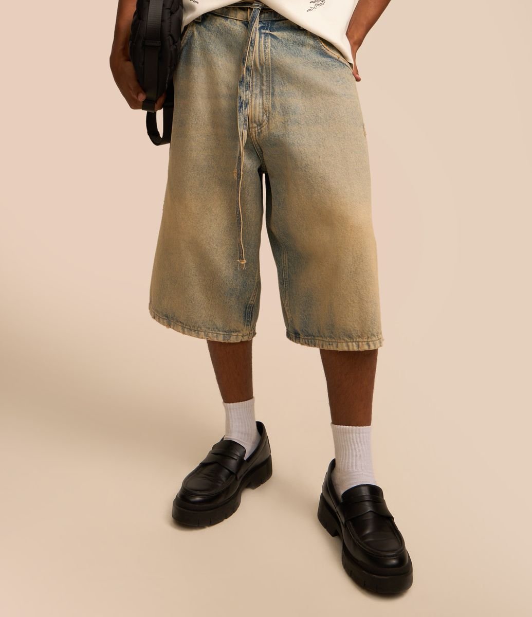 Bermuda Jorts Super Baggy em Jeans com Cinto Amarração Azul médio