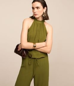 Blusa em Crepe com Gola Halter e Amarração nas Costas