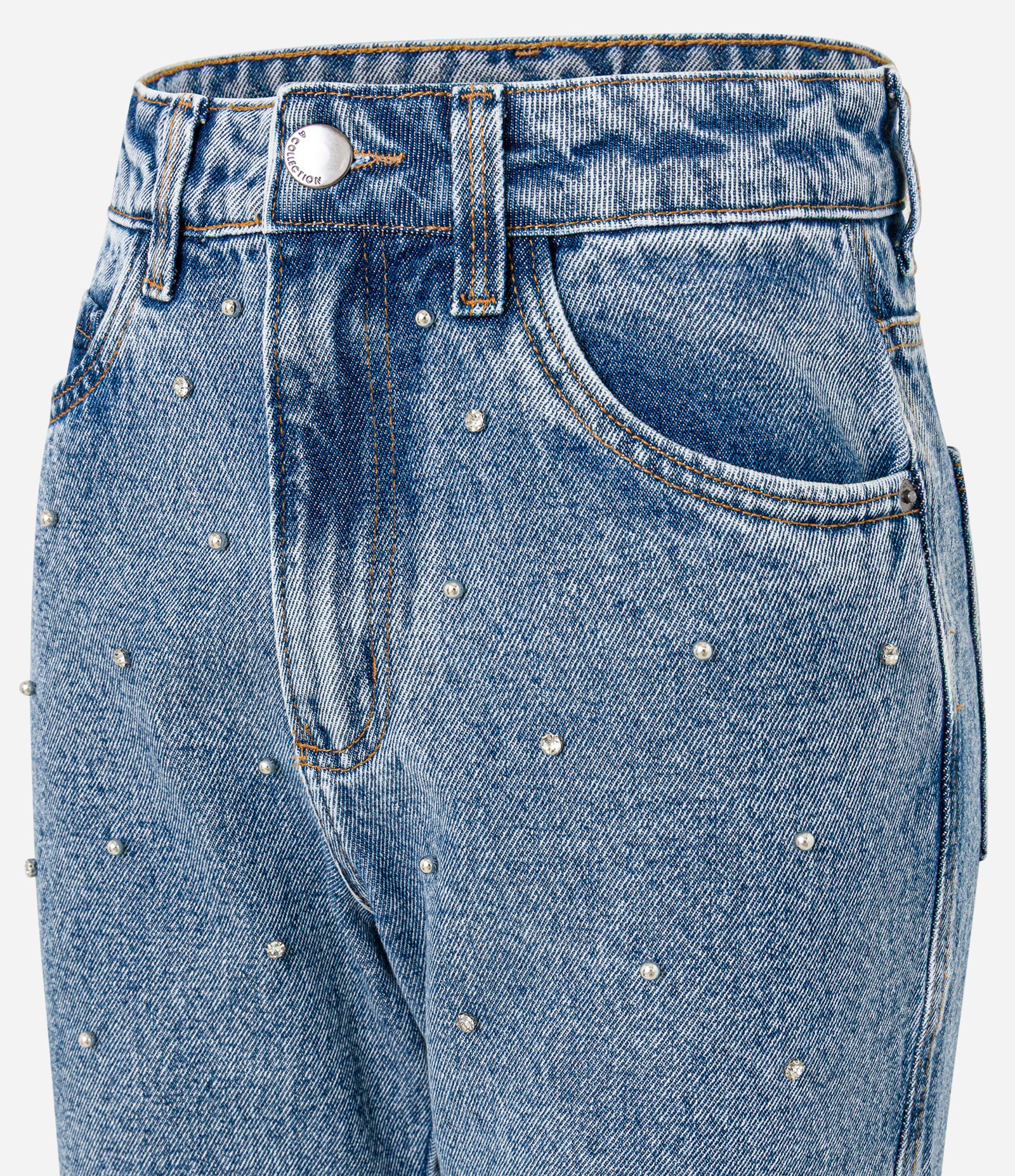 Calça Mom Comfort em Jeans com Brilhos Bordados Azul 6