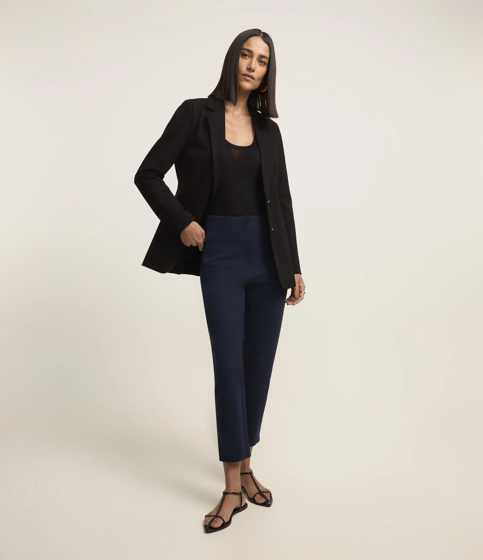 Calça Cenoura em Ponto Roma Azul 1