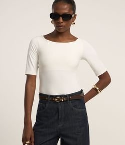 Body em Poliamida com Decote Canoa e Manga 3/4