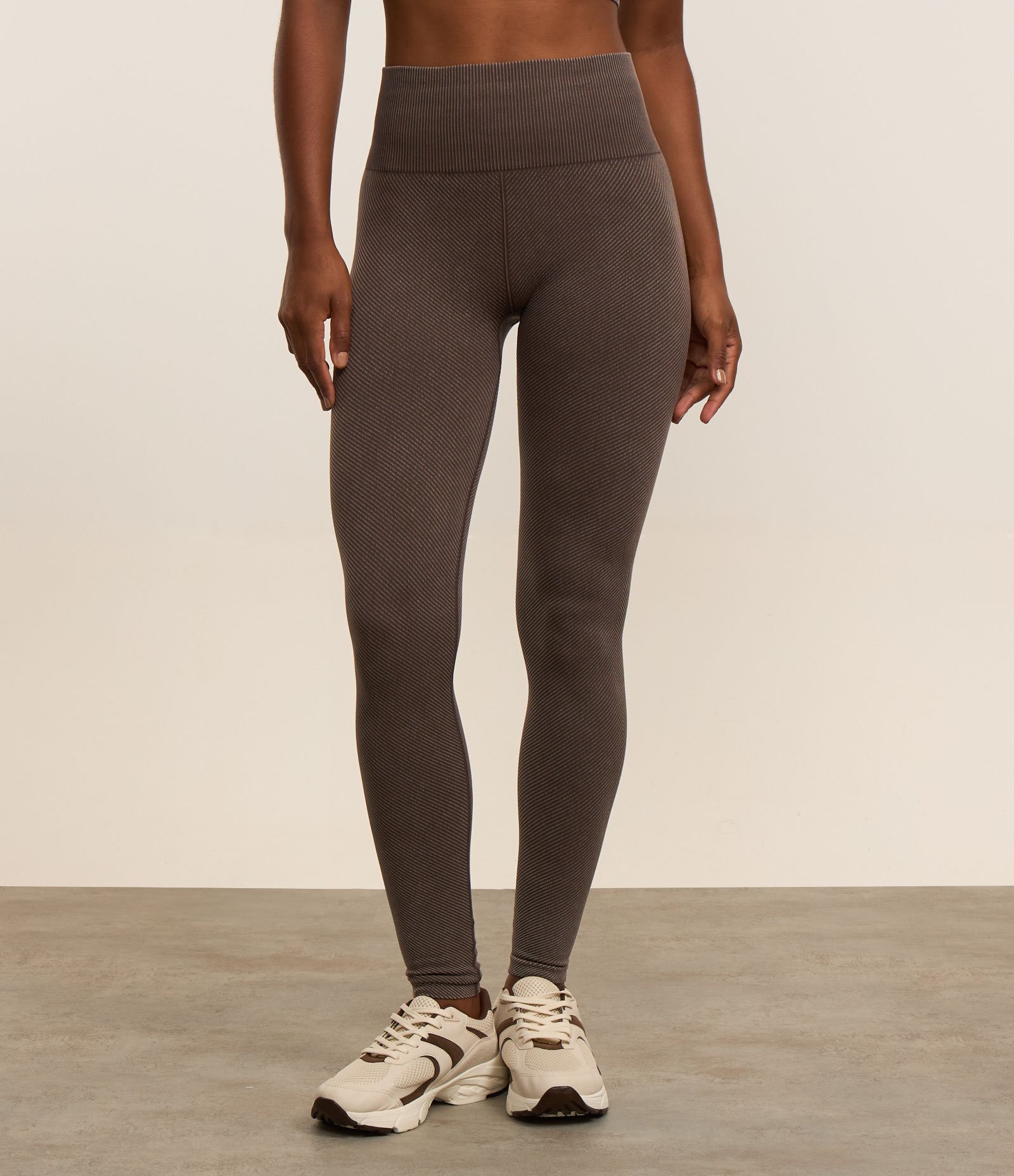 Calça Legging Esportiva em Poliamida com Efeito Lavado Marrom 2