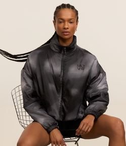 Jaqueta Balonê com Estampa Manchada e Gola Alta