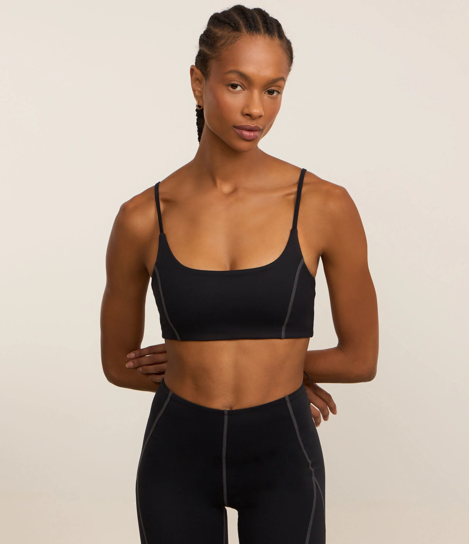 Top Esportivo em Microfibra com Bojo e Costura Frontal Preto 1