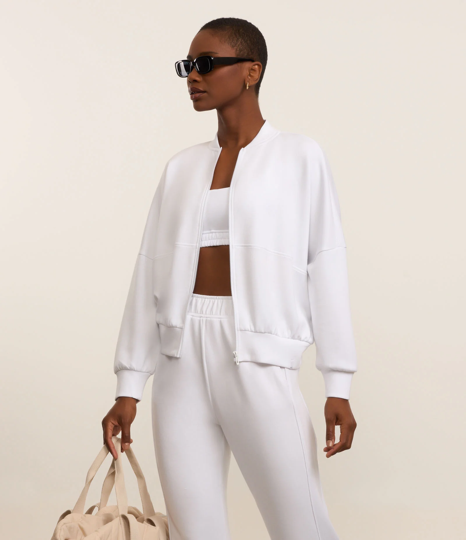 Jaqueta Bomber Esportiva em Modal Branco 1