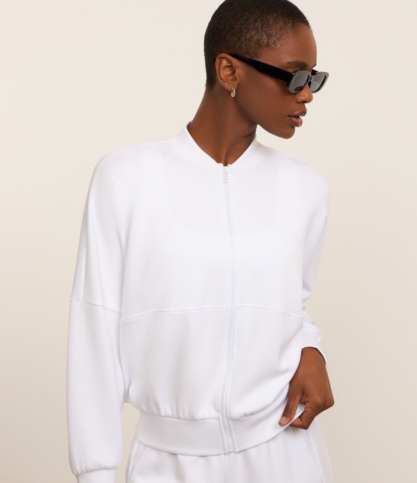 Jaqueta Bomber Esportiva em Modal Branco 2