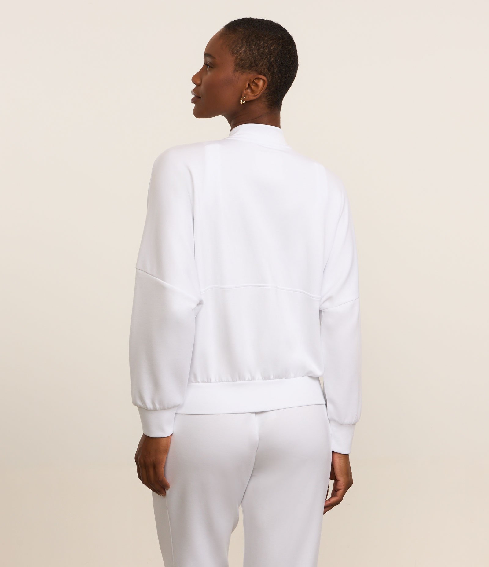 Jaqueta Bomber Esportiva em Modal Branco 3