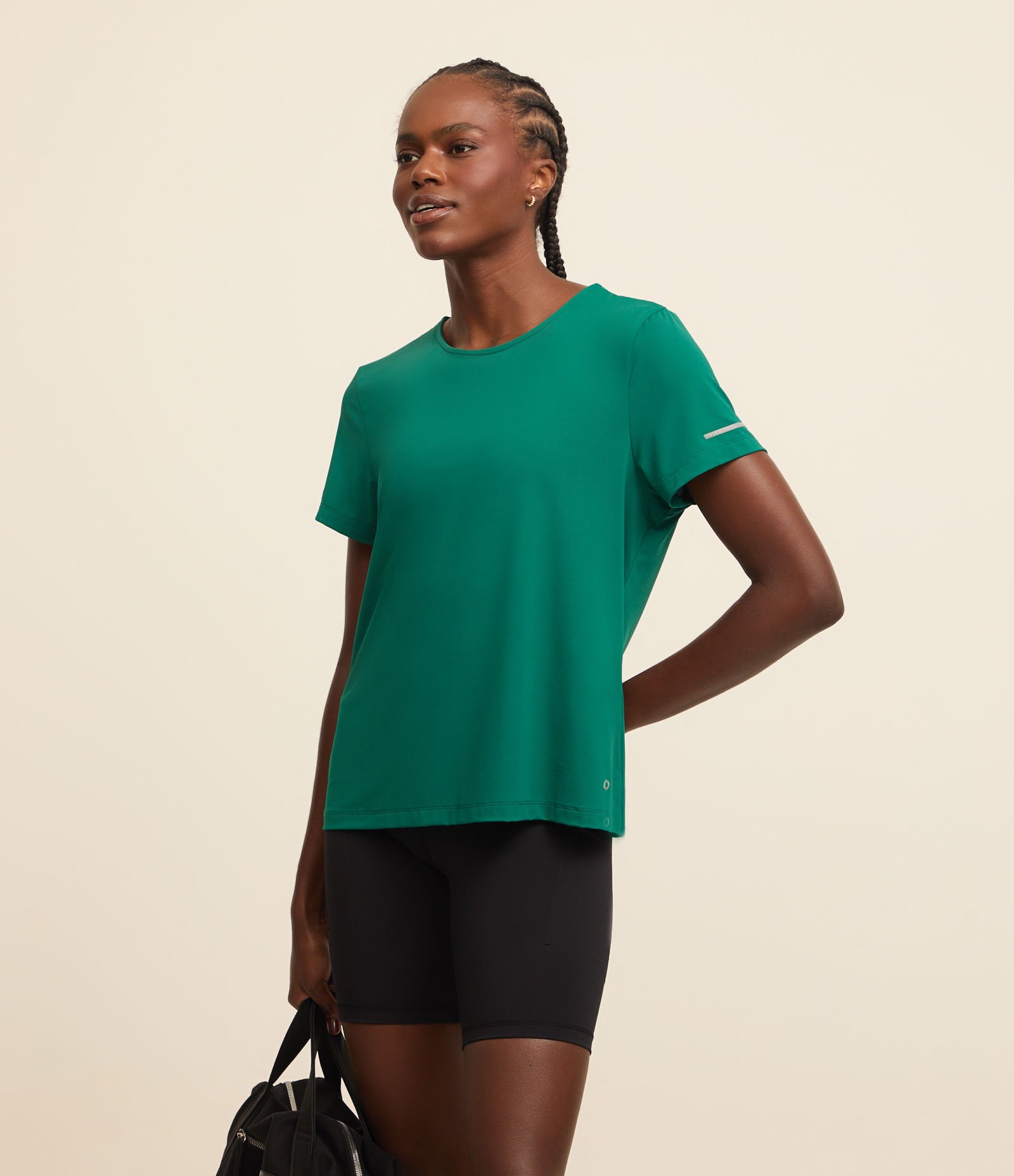 Camiseta Esportiva Regular Texturizada com Detalhe Refletivo Verde 3