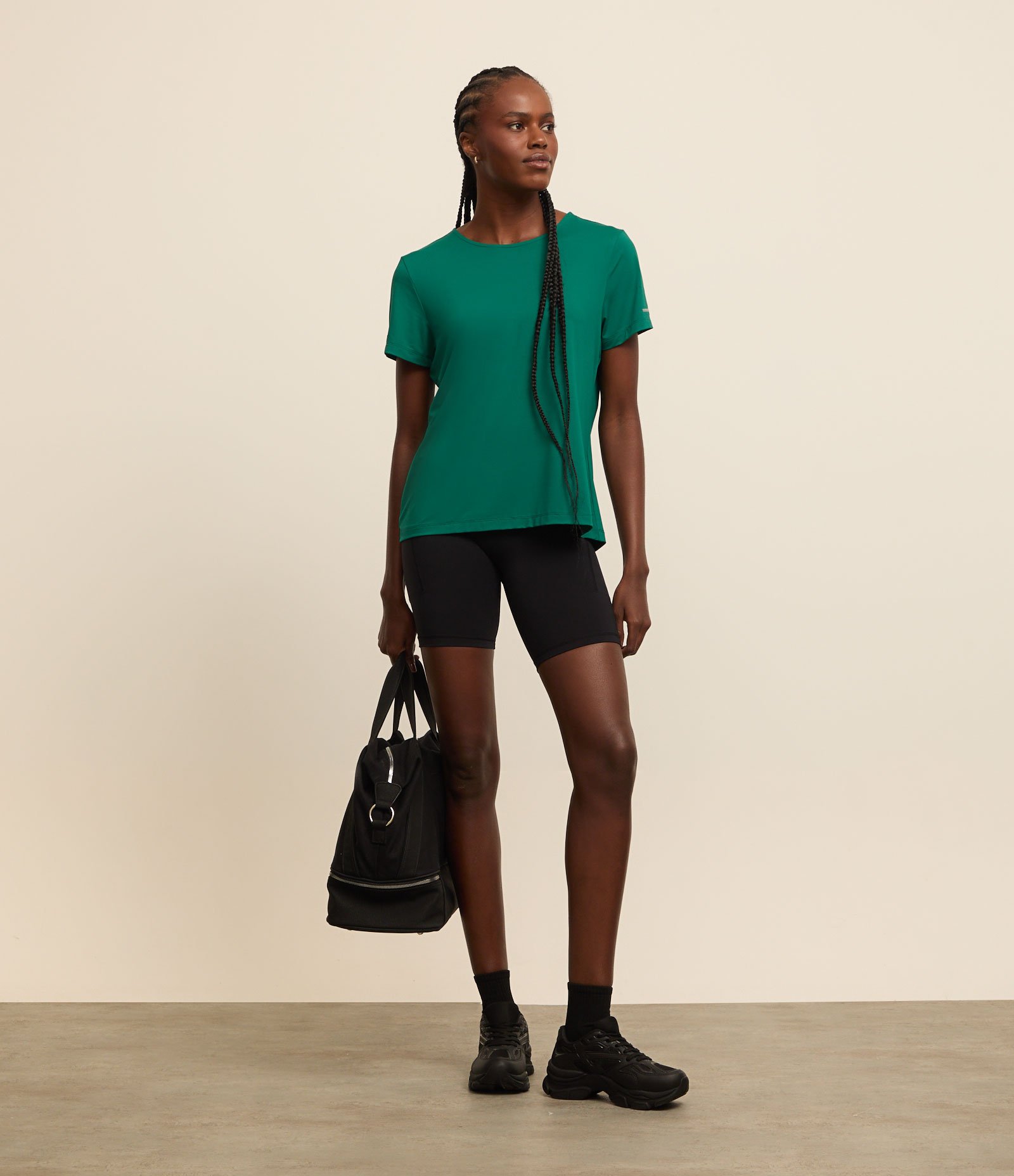 Camiseta Esportiva Regular Texturizada com Detalhe Refletivo Verde 4