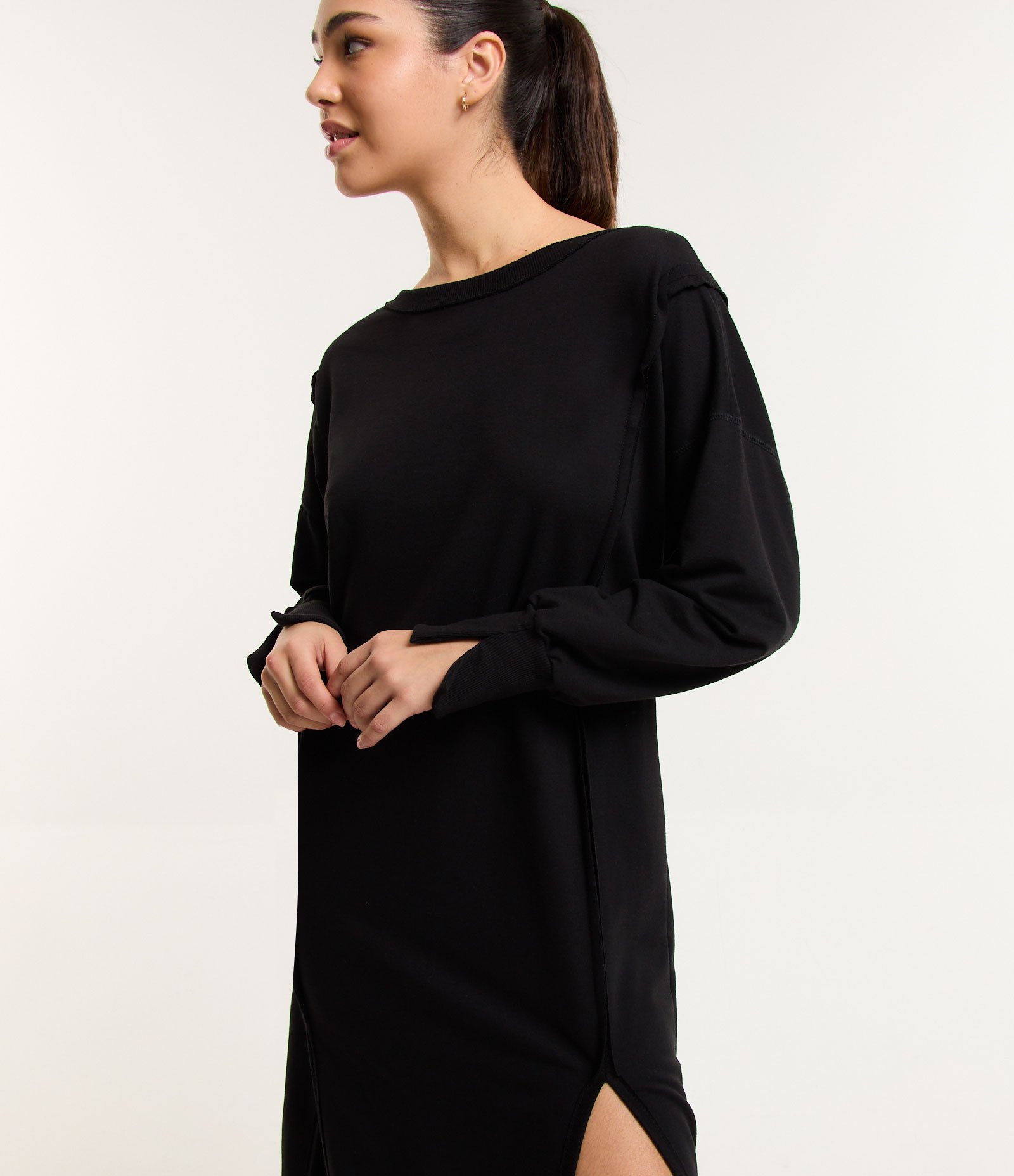 Vestido Midi em Ribana com Detalhe no Ombro e Fendinhas Laterais Preto 3