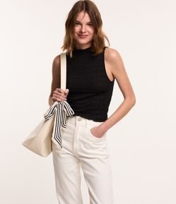 Blusa Texturizada com Decote Halter