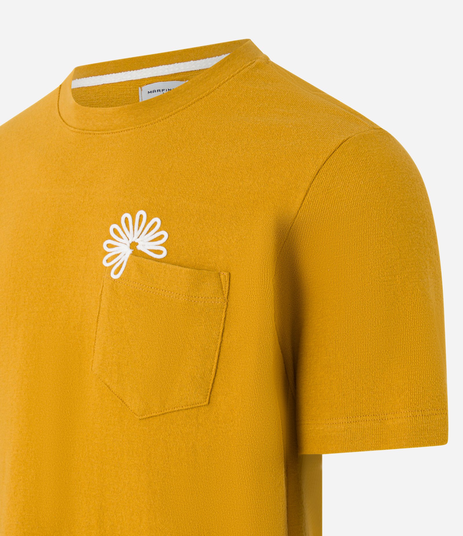 Camiseta Regular em Algodão com Bolso e Aplicação Laranja 6