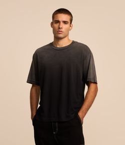 Camiseta Boxy em Algodão com Efeito Spray