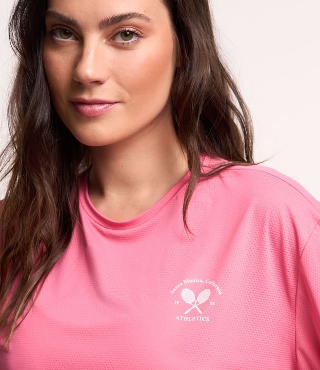 Camiseta Cropped Esportiva em Poliamida com Estampa Emborrachada