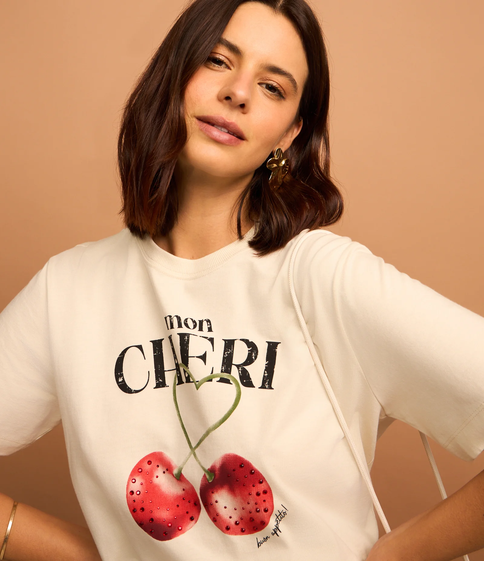 Camiseta em Algodão com Estampa Cerejas Mon Cheri Off White 1