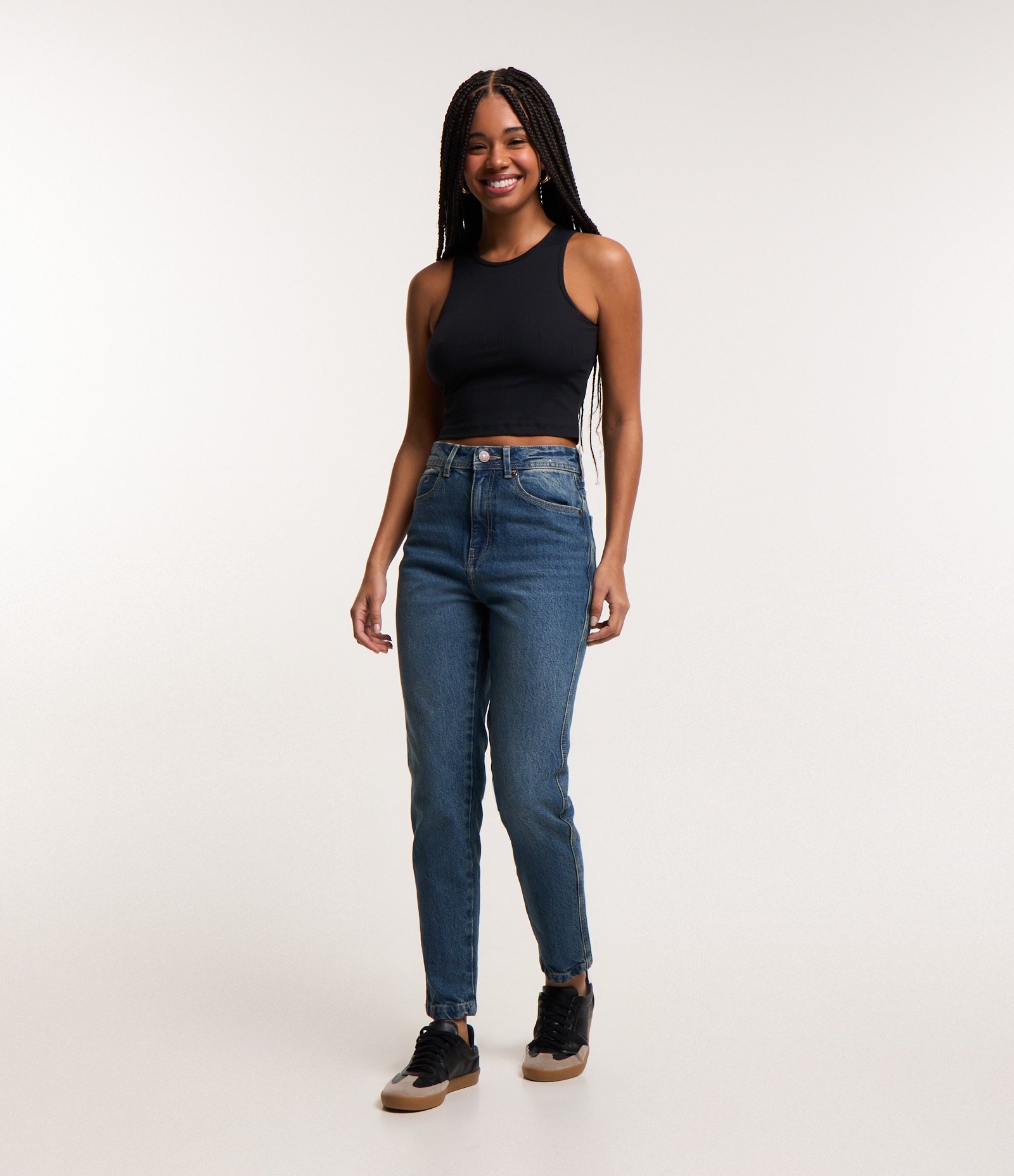 Calça Mom em Jeans Elastizado com Efeito Dirty Washed Azul Escuro 1