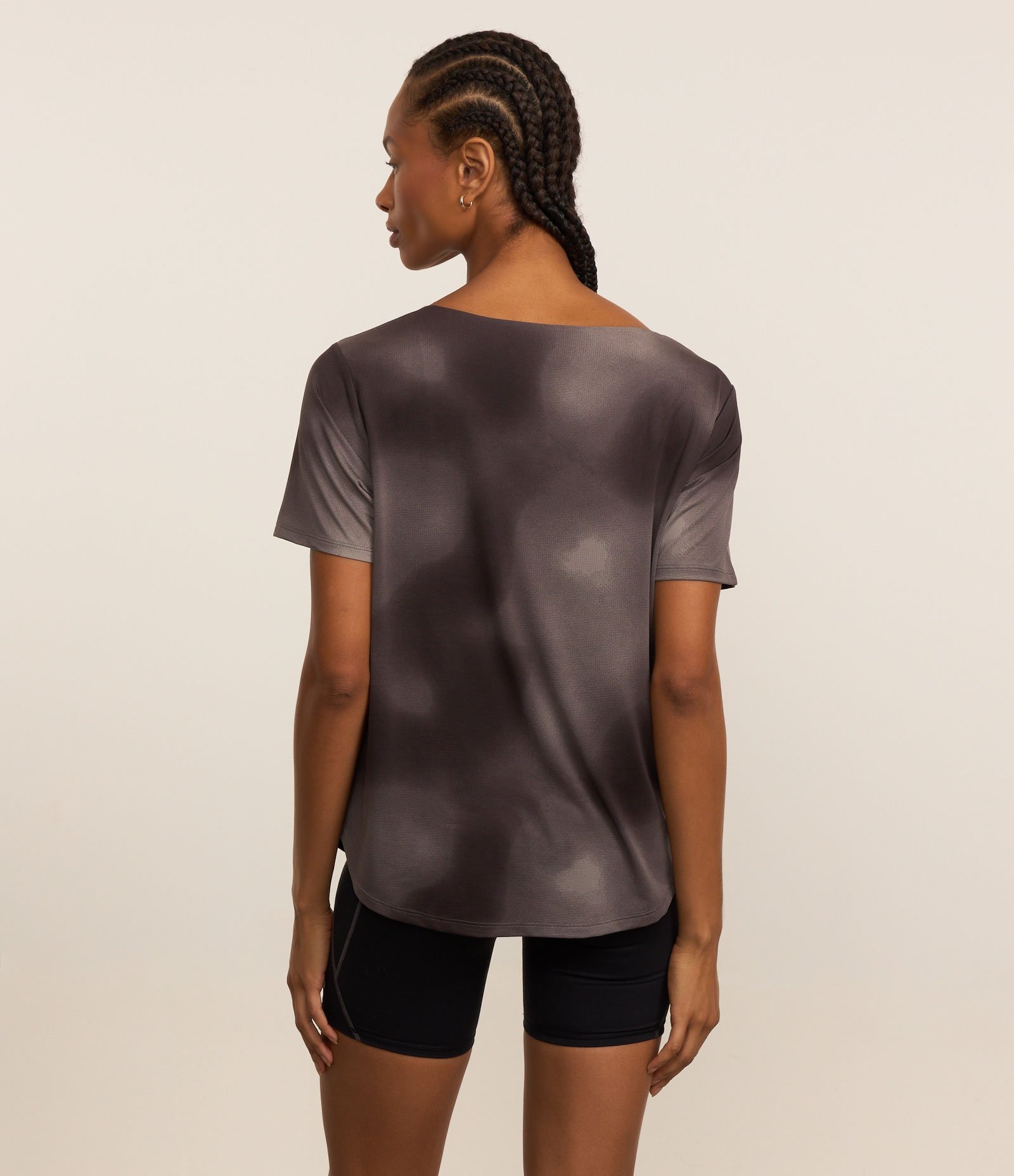 Camiseta em Microfibra Estampa Manchada Preto 3