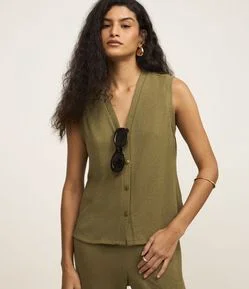 Blusa Alongada e Texturizada com Botões