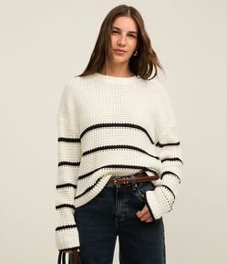 Suéter em Tricô com Cava Deslocada e Listras Horizontais