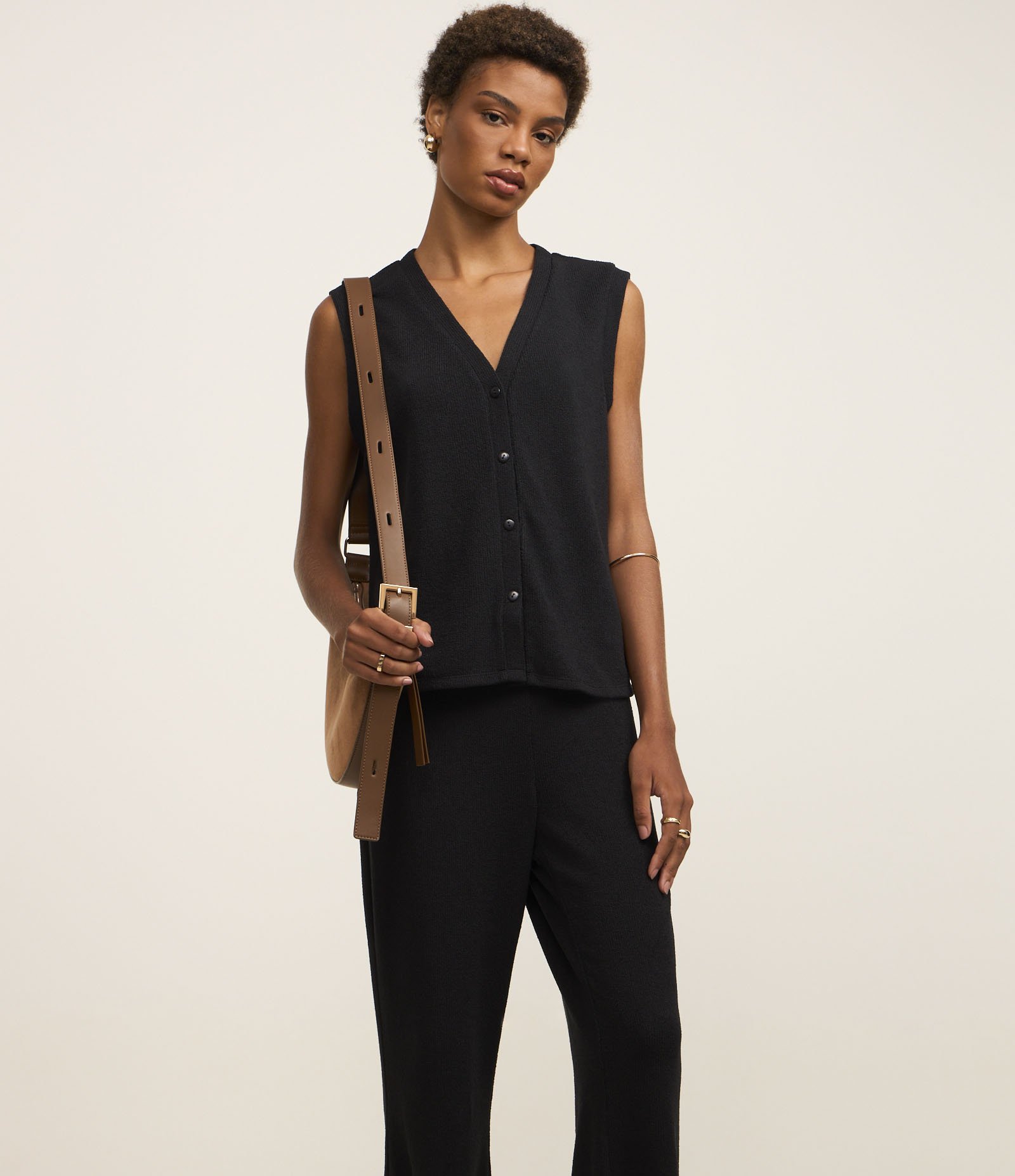 Calça Flare Texturizada com Cintura Alta Preto 2