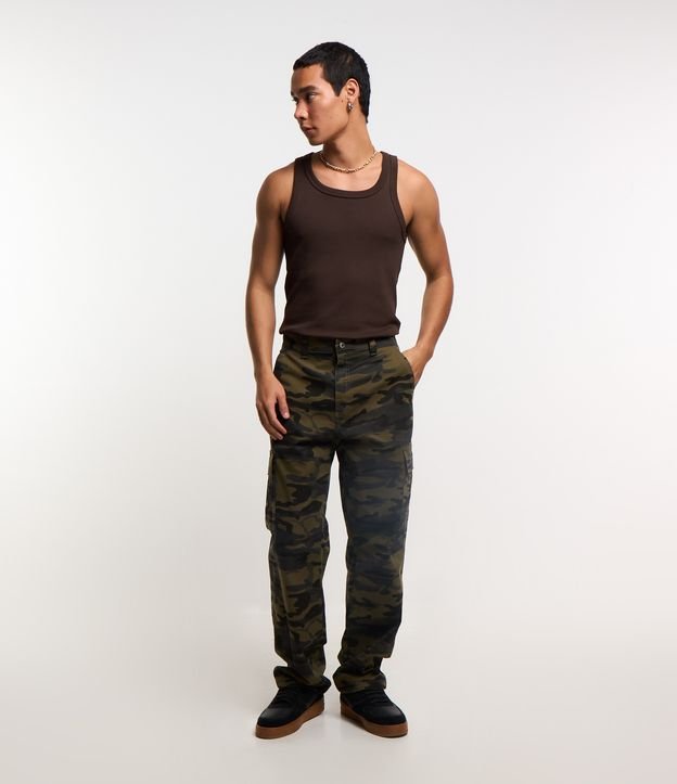 Cor: Verde Militar | Tamanho: 44