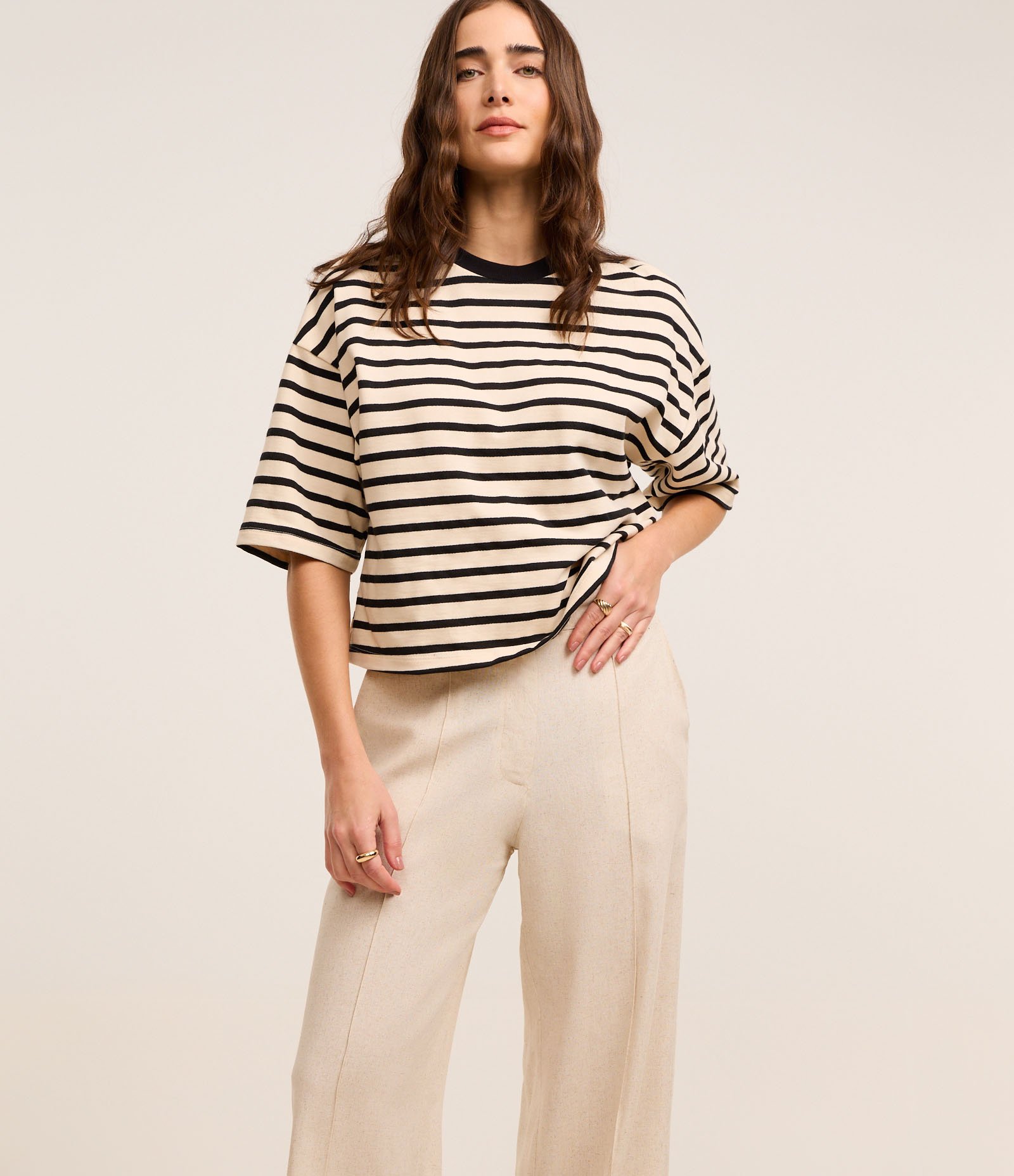 Calça Pantalona em Viscolinho com Fechamento Frontal Off White 2