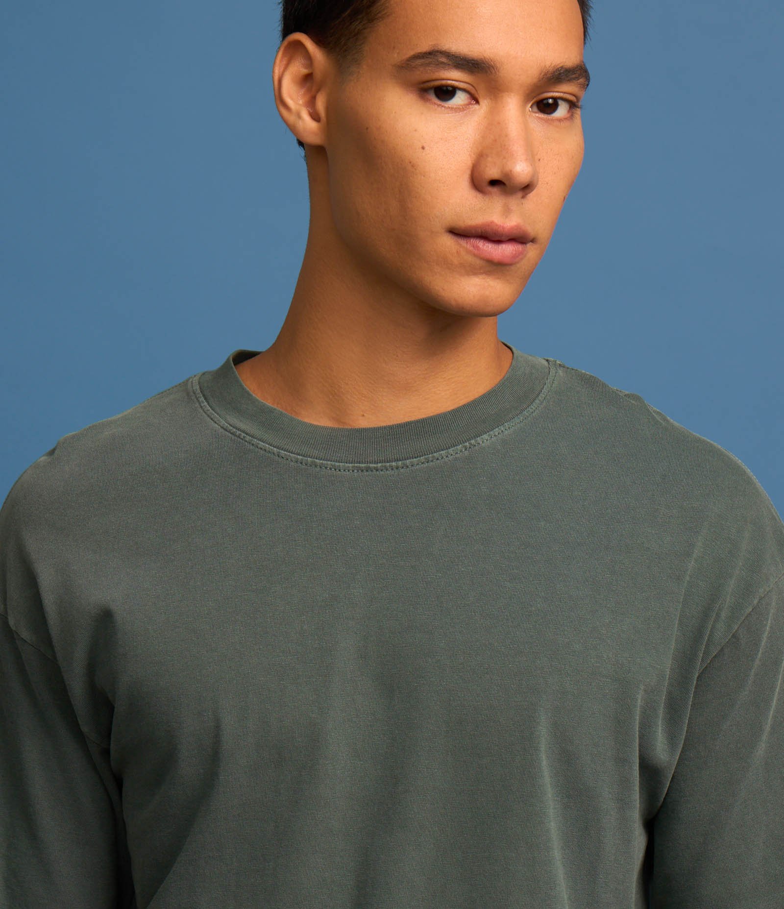 Camiseta Boxy em Algodão Estonada com Gola Alta Verde Musgo 5