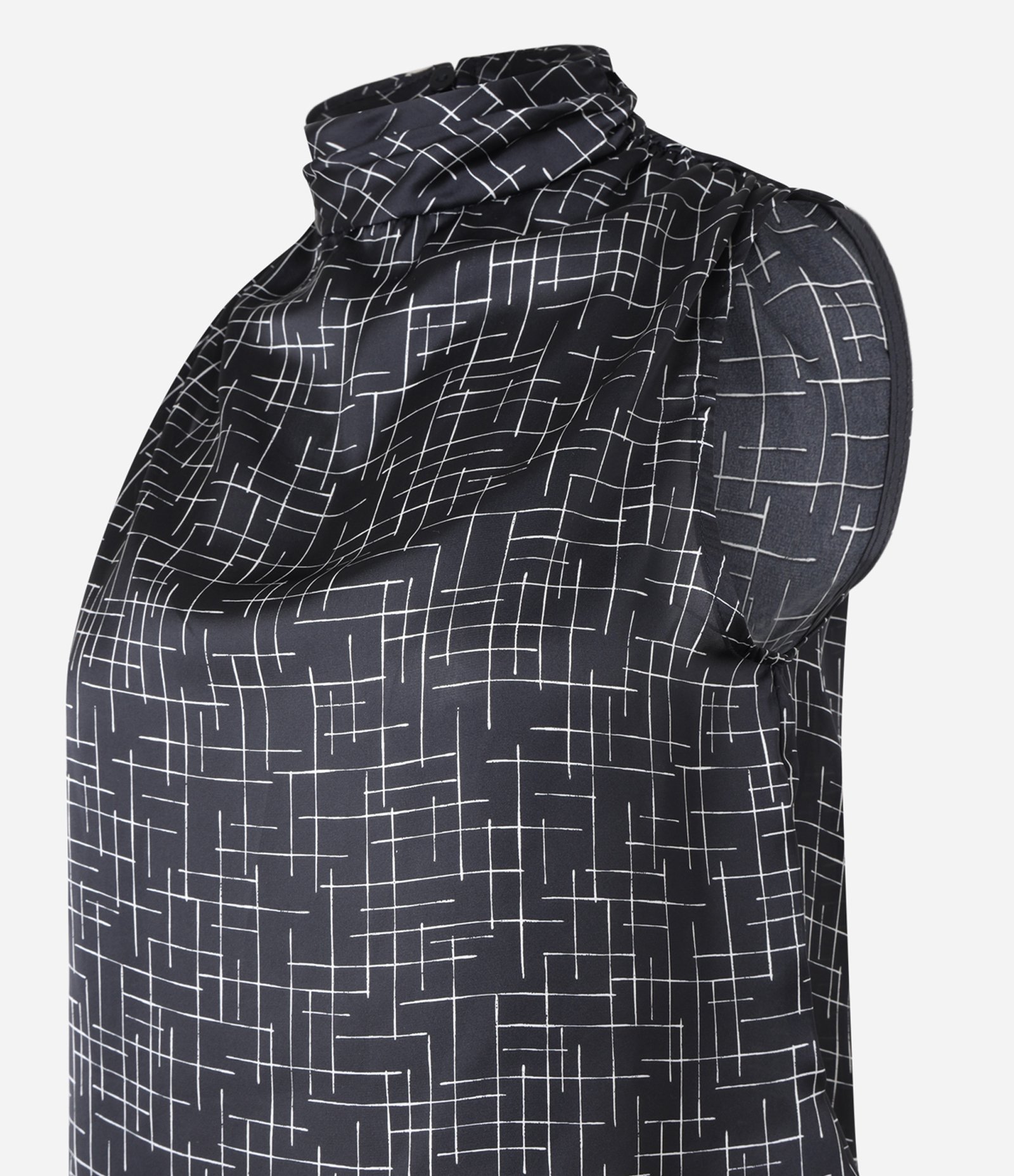 Blusa Acetinada com Gola Alta Drapeado e Estampa Geométrica Preto 7