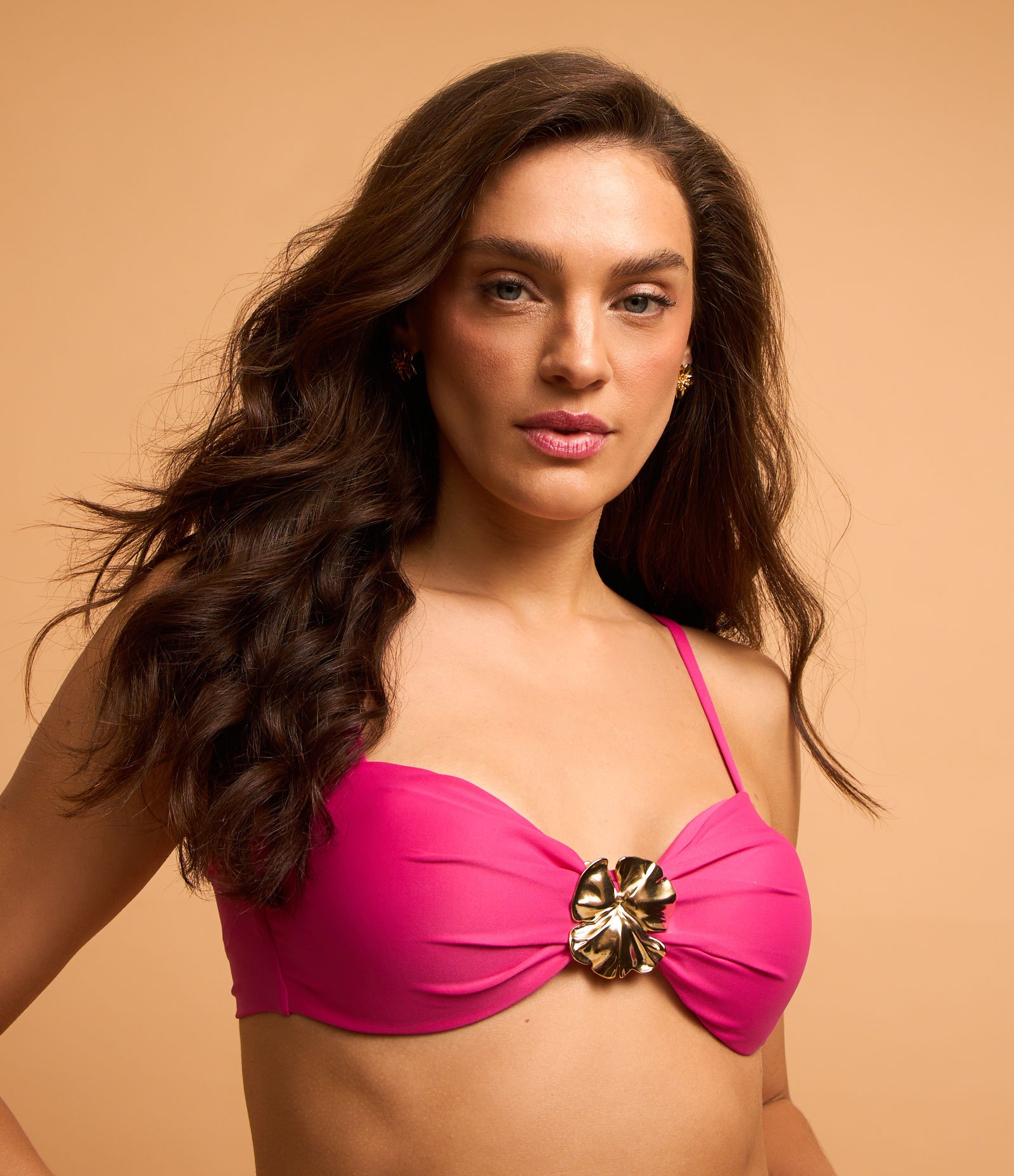 Biquíni Top Bandeau com Flor Metalizada Rosa Escuro 1