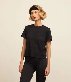 Camiseta Esportiva com Jacquard Animal Print