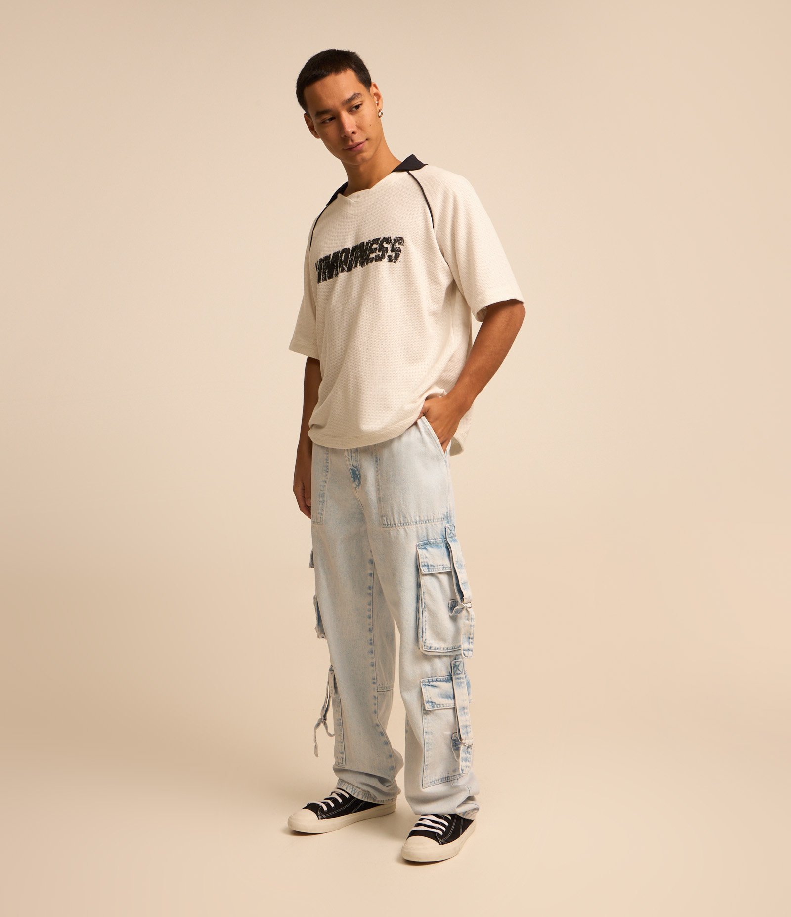 Calça Baggy em Jeans com Bolsos Cargo Azul Claro 1