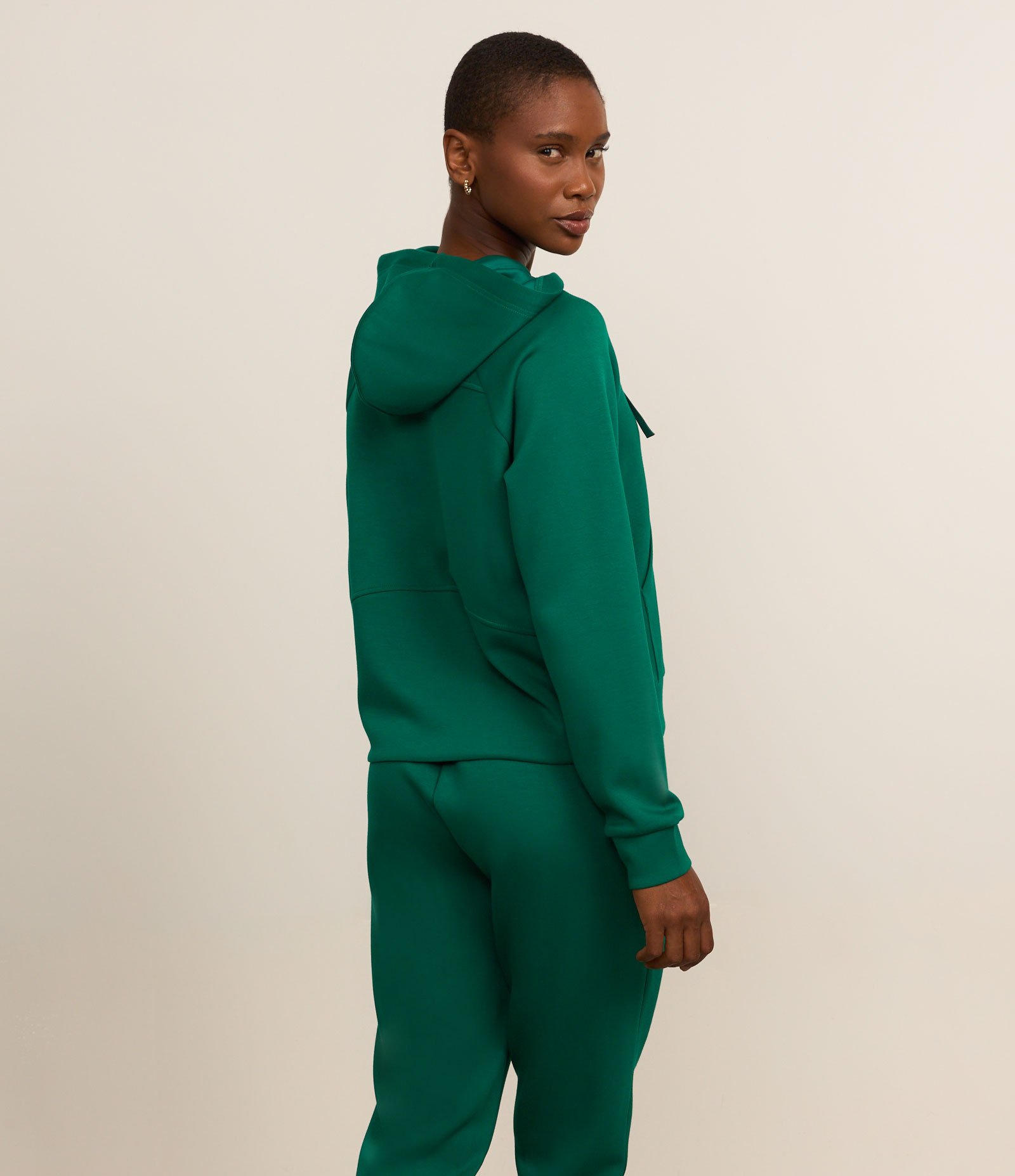 Jaqueta Esportiva em Modal com Capuz Verde 3