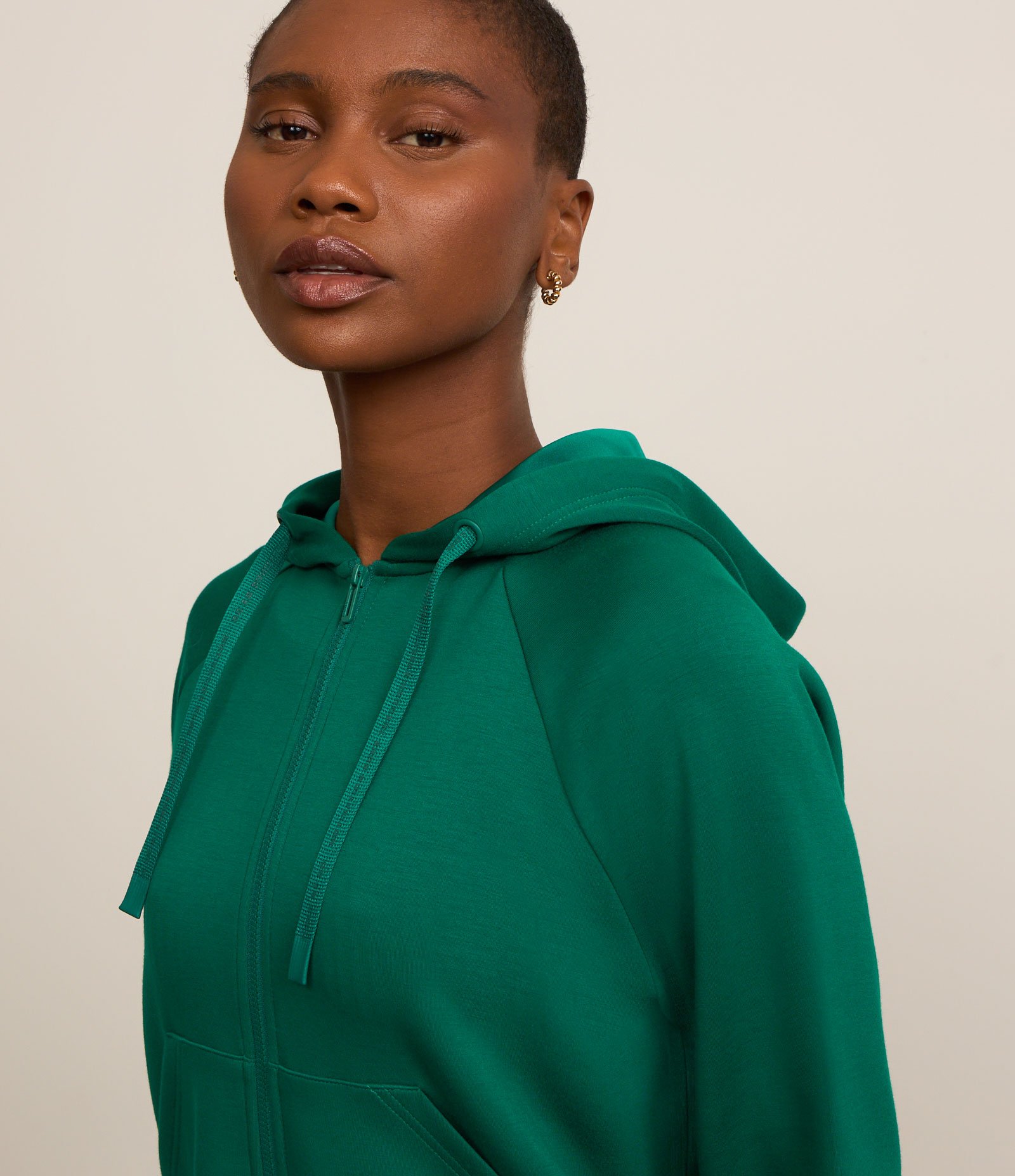 Jaqueta Esportiva em Modal com Capuz Verde 4