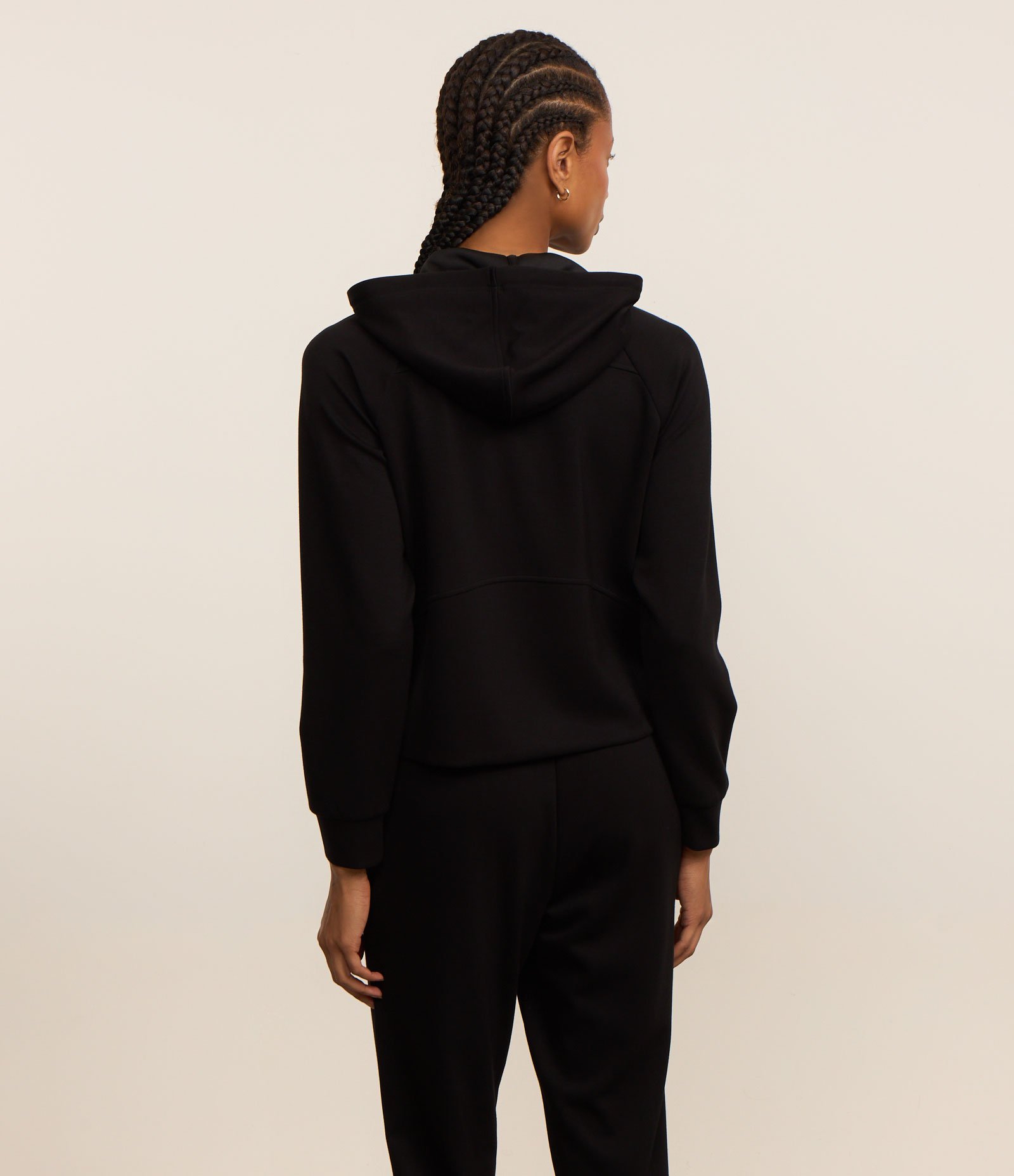 Jaqueta Esportiva em Modal com Capuz Preto 3