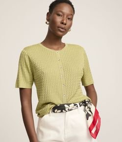 Blusa em Tricô Texturizado com Abotoamento