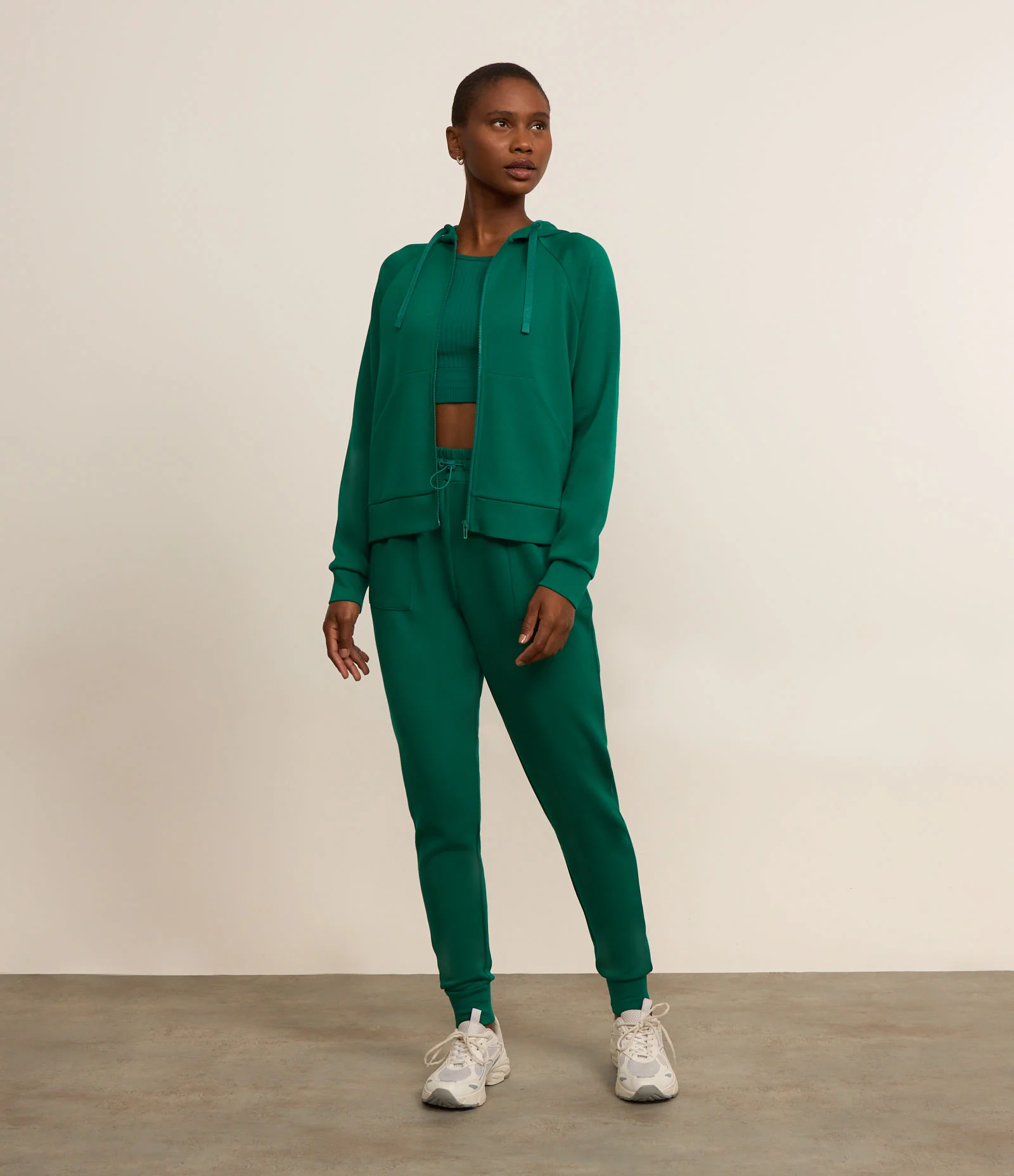 Calça Jogger em Microfibra com Cós Elástico Verde 1