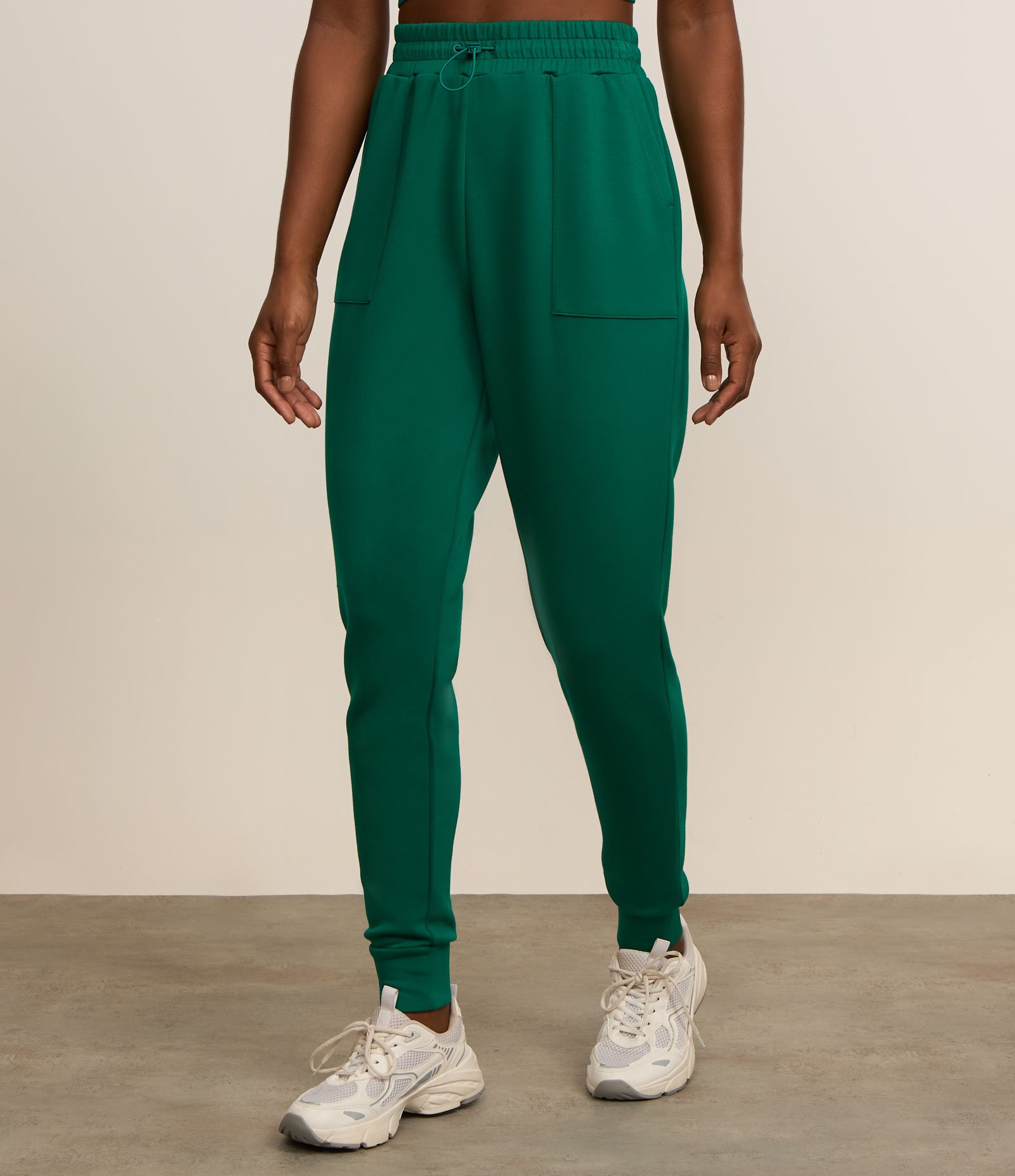 Calça Jogger em Microfibra com Cós Elástico Verde 2