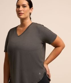 Camiseta Esportiva Oversized com Tecnologia Dry e Fundo Mescla Curve e Plus Size