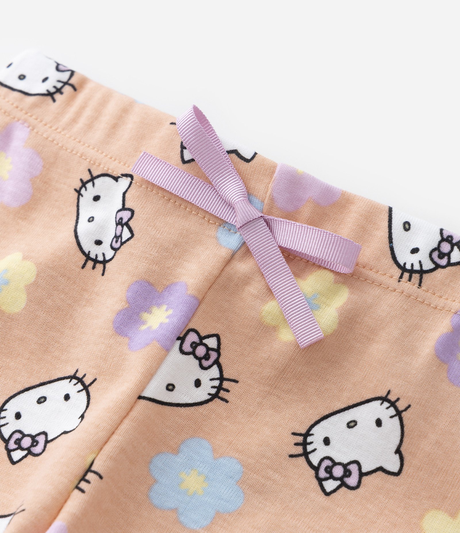 Pijama Infantil Curto com Estampa Hello Kitty - Tam 2 a 6 Anos Bege/Laranja 5