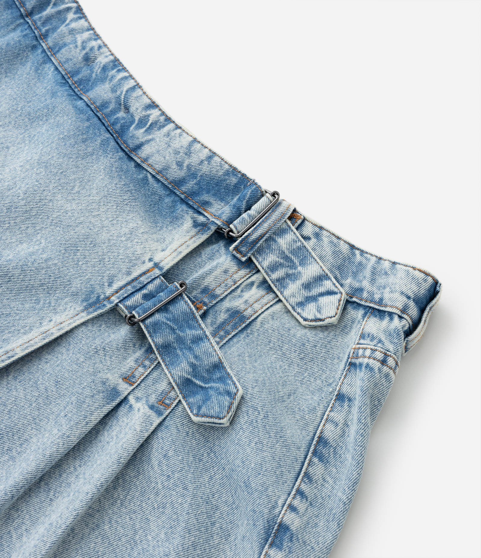 Short Saia em Jeans com com Fivelas Curve & Plus Size Azul 7