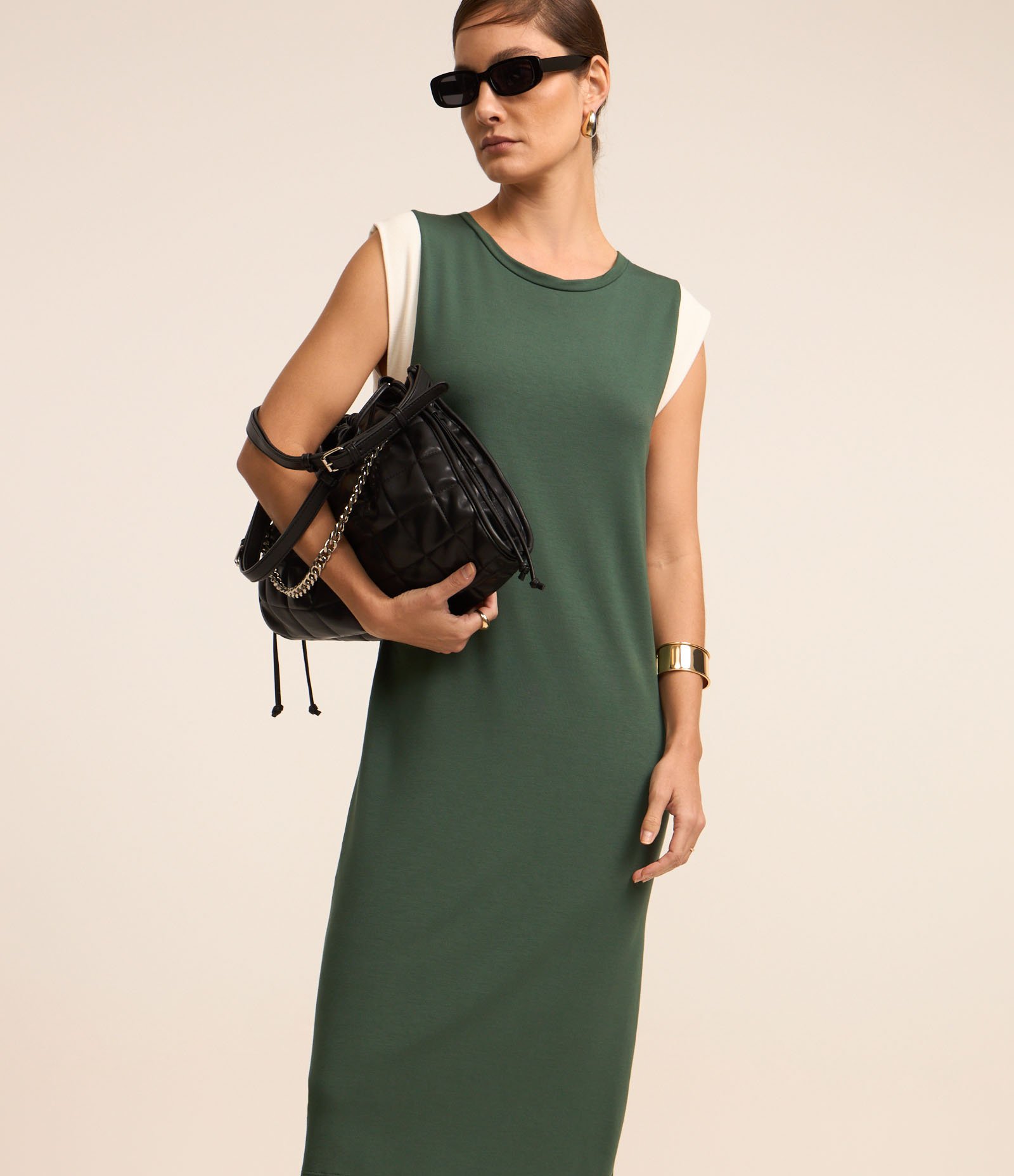 Vestido Midi em Moletinho com Cava Contrastante Verde Escuro 2
