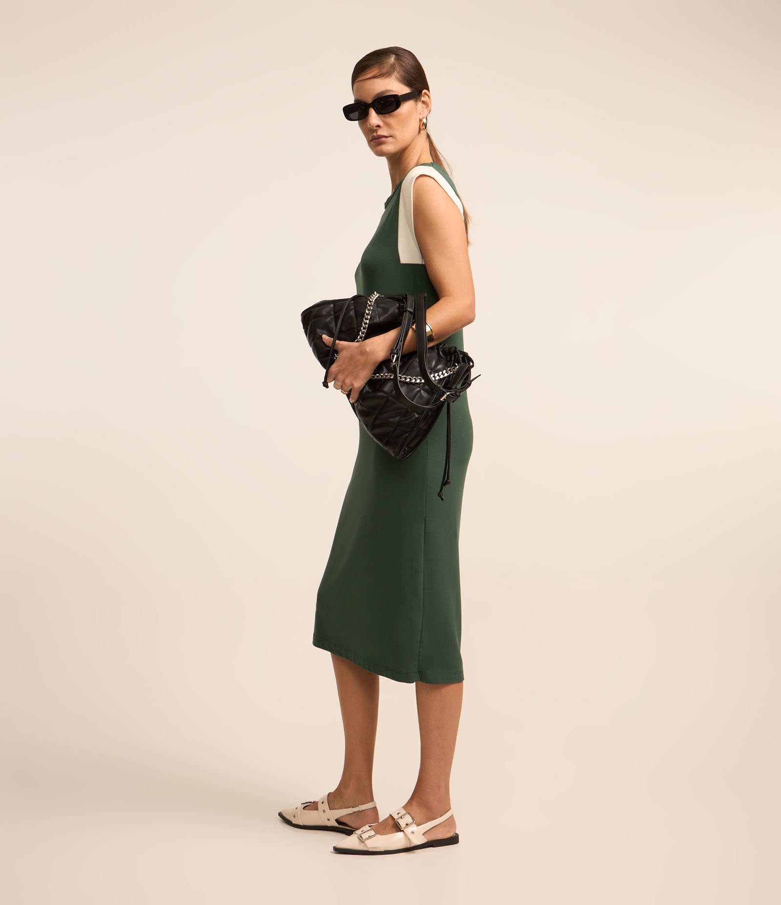 Vestido Midi em Moletinho com Cava Contrastante Verde Escuro 4