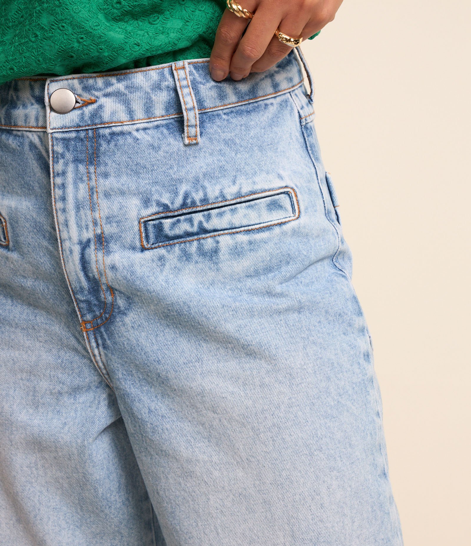 Calça Wide Leg em Jeans Denim com Bolso Diferencial Jeans Claro 4