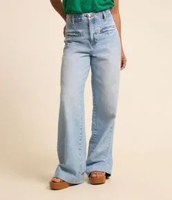 Calça Wide Leg em Jeans Denim com Bolso Diferencial
