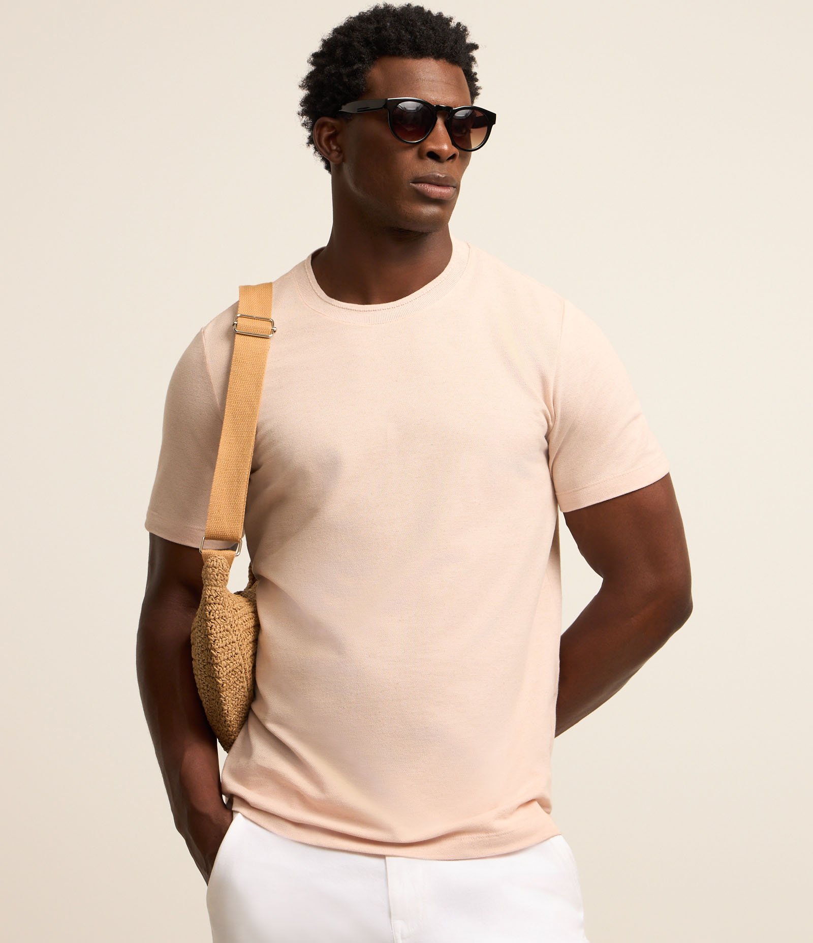 Camiseta Regular em Algodão com Textura Bege 1
